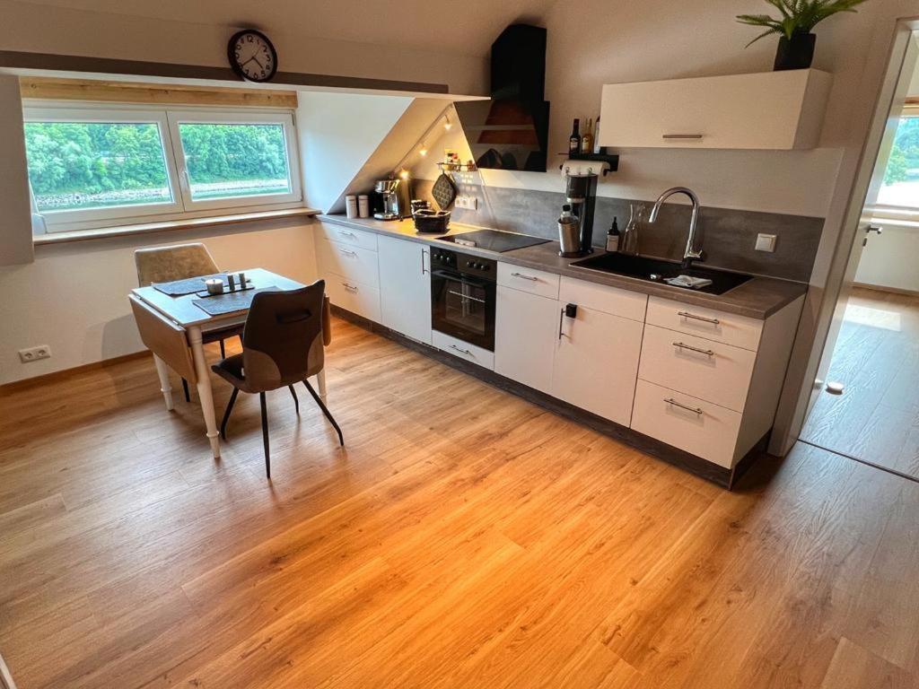 Helle 2 Zimmer Dg Wohnung Passau Extérieur photo